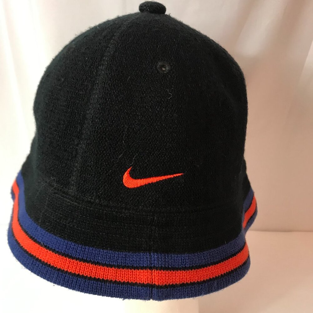 Nike NBA New York Knicks Activewear Athletic Sport Cut L/XL Pullover Bucket Hat - Picture 4 of 6